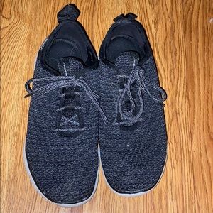 Skechers tennis shoes